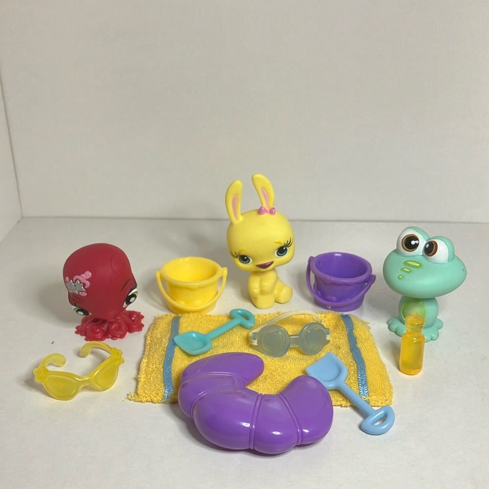 LITTLEST PET SHOP •  Beach 🏖️ Scene